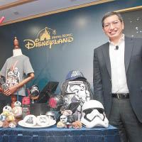 金民豪指迪士尼將推出一系列與《星戰》相關產品及遊樂設施，吸引旅客入園及消費。（蘇文傑攝）