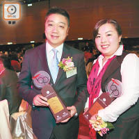 黃楚恒（左）與王詩雅（右）嘅家族企業均獲香港品牌獎。