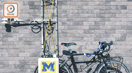 美國有教授將單車改裝成一個天氣數據收集中心。（互聯網圖片）