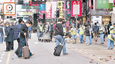 旺角暴亂，令內地旅客認定香港已變成不安全城巿，不再來港旅遊。（資料圖片）