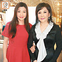 蔡李惠莉（右）與蔡加敏（左）一同出席世界米芝蓮廚神綠色晚宴。（徐家浩攝）