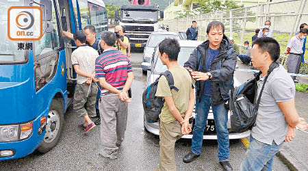 澳門治安警到路氹城進行打擊黑工行動，拘捕三十七名懷疑黑工。