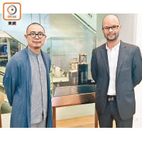「梵高‧雋永時光」藝術及時計展<BR>瑞士鐘錶大師Arnaud Nicolas（右）親自解構名鐘設計工藝，北京收藏家協會理事常偉（左）都把握機會去開眼界。