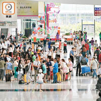 旅遊業議會及業界團體不滿機場管理局要求旅行社負責代收費用。（資料圖片）