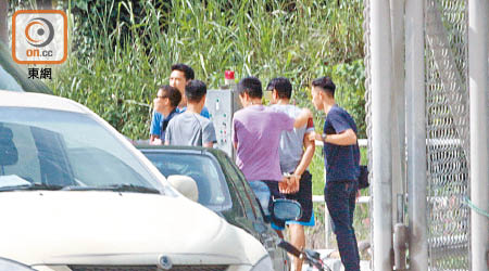 警方當日在屯門稔灣拘捕多名南亞「人蛇」。（資料圖片）