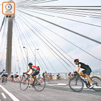 挑戰組賽事途經汀九橋、青馬大橋及昂船洲大橋。