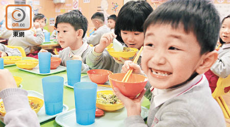 部分幼稚園茶點費已包括早餐、午餐及水果。（資料圖片）