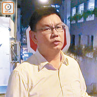 楊學明指約六年前已向運輸署爭取增設交通燈，至今仍未落實。