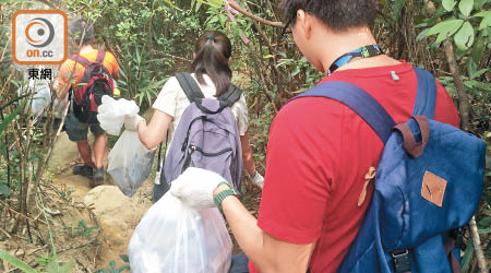 「風火山林」行山隊經常自發組織垃圾清理行動。