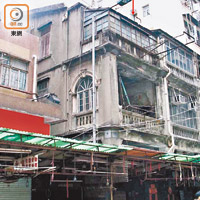 深水埗<br>位於鴨寮街達九十年樓齡的戰前唐樓被業主改頭換面出租。