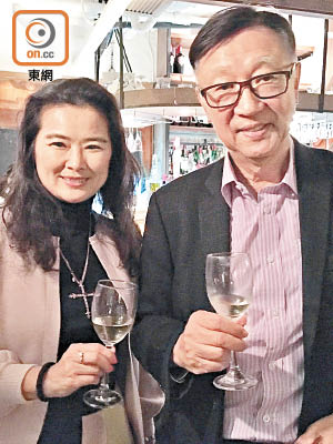 徐珊雯（左）同趙振國（右）推廣香港品牌不遺餘力。（余素月攝）