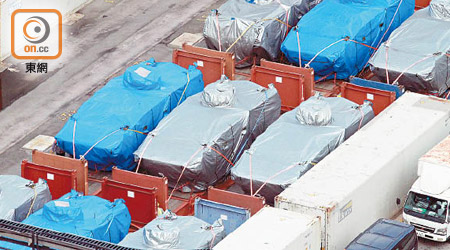 本港海關扣押九部裝甲車，至今仍在調查案件。（資料圖片）