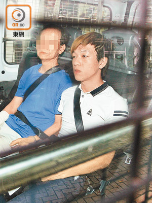 被告李舜佳（圖右，白衫者）昨被判監卅二個月。