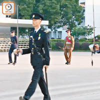 香港警隊被轟自我矮化。