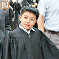 沈詩鈞當年以九歲之齡入讀浸大，成為香港最年輕的大學生。