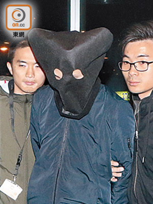 被告蔡小明去年在大學犯案時落網。