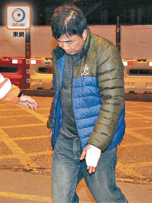 受傷男子被送院治理。（文健雄攝）