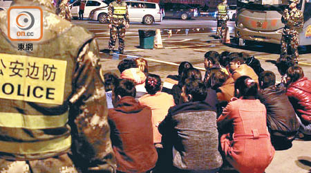 過往有南亞人蛇坐長途巴士偷渡往廣東省做黑工被捕。（資料圖片）