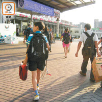 深圳灣口岸是兩地首個實施一地兩檢的管制站。