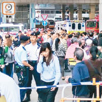 大批居民疏散。（張開裕攝）