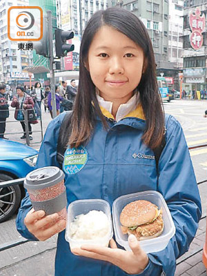 Sandy自備食物盒到快餐店、街市及街頭小食店進行實測，了解商戶對「走塑」的反應。
