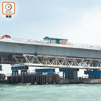 港珠澳大橋香港段日前再發生兩死三傷工業意外。