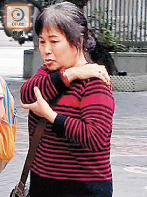 女被告徐玉姣昨承認控罪獲判緩刑。（溫卓賢攝）