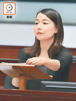 劉小麗捐一半人工無影，有指她擔心輸官司須退回所有薪金。（資料圖片）