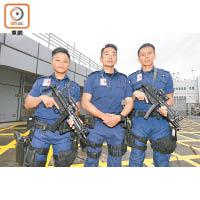 賴慧君（左）指機場特警組的遴選要求十分嚴格，劉冠騰（中）則指每約百人中少於廿人獲錄取。