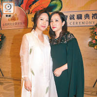 執行委員林曉凌（左）、人力資源公司高層徐玉珊（右）兩個打扮一黑一白襯到絕。
