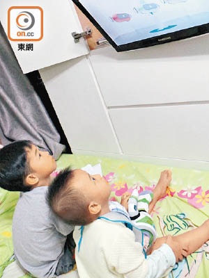 研究發現，睡房裝電視機的兒童容易增磅。（資料圖片）
