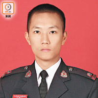 高級消防隊長張耀升於去年迷你倉四級火中殉職。