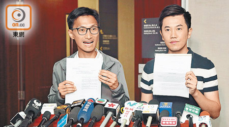 朱凱廸（左）及鄭松泰被市民入稟挑戰議員資格，二人預料議席可能不保。（徐家浩攝）