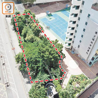 調景嶺近彩明街一所校舍附近，有佔地近三千多平方呎的短租閒置土地（紅框示）。