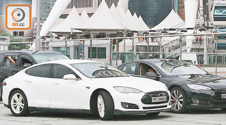 Tesla為本港最大電動車供應商，旗下電動車數量佔整體約八成。