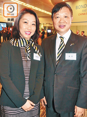 陳婉珊（左）接張傑（右）棒，成為青年工業家協會會長。（徐家浩攝）