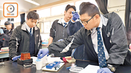 安進基金會去年與中文大學合作為中學推行生物科技體驗計劃，望加強本港STEM教育。（受訪者提供）