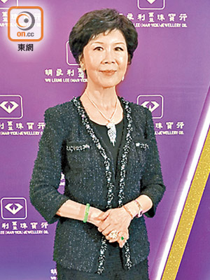 上海海外聯誼會副會長胡葆琳活躍於中港政商圈，佢一貫貴氣嘅打扮為人熟悉。