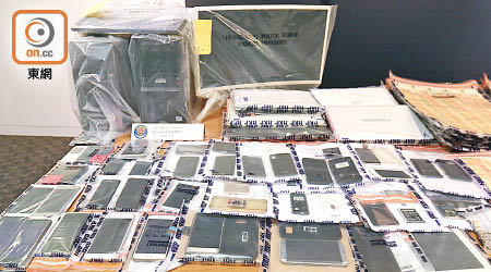 「獵獅」行動中檢獲的證物包括電腦及手機。