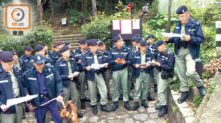 警方派出逾百警員在郊野巡邏，打擊罪案。