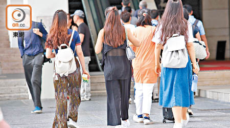 愈遲踏入更年期，愈可以降低或延遲患腦退化的風險。（資料圖片）