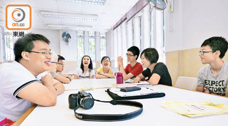 中文寫作班由心光老師推動，邀請舊生參與。（受訪者提供）