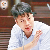 何俊賢批評康文署考慮不周，虛耗光陰及公帑。（吳艶玲攝）