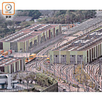 高鐵香港段<br>試車出軌<br>港鐵指承建商設計路軌時無計算彎位需承受的橫向壓力。