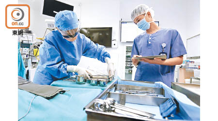 醫管局建議醫院應檢視手術用具點算系統，防止遺留在病人體內。