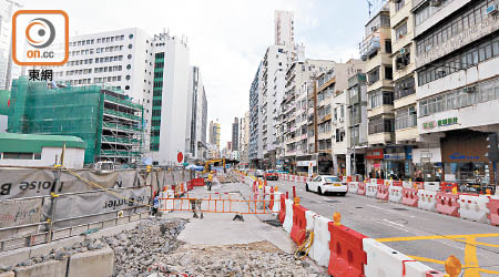 沙中線土瓜灣站沿線兩旁樓宇受沉降威脅，但港鐵拒透露詳情。（黃仲民攝）