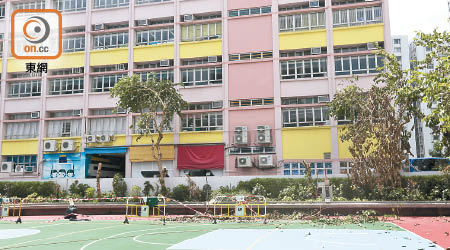 「山竹」襲港，不少學校受破壞。