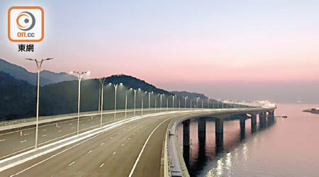 港珠澳大橋本月二十三日舉行開通儀式。