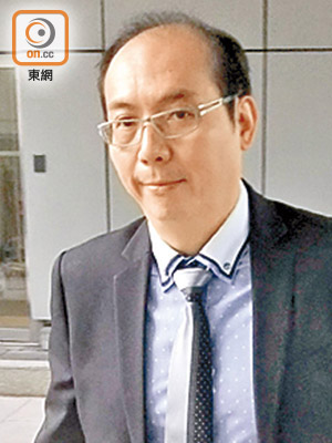 譚覺華作供指，以為其公司購入的複式單位，包括涉案公用天台。