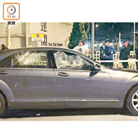 大埔<br>警員在大埔扑車現場調查。（黃浩棋攝）